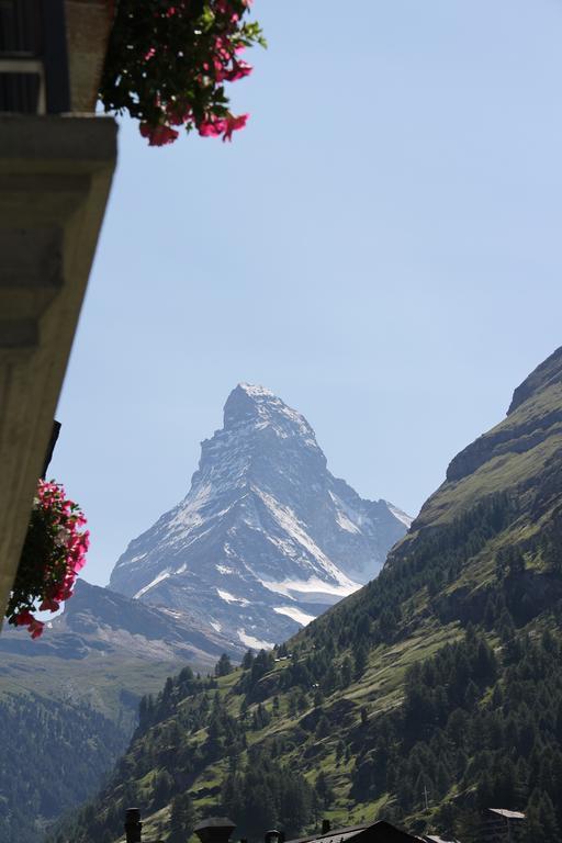 Hotel Phoenix Zermatt Rum bild